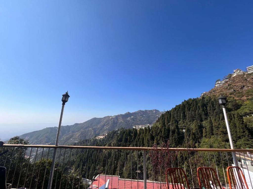 Hotel Jaiswal Estate Массури Экстерьер фото