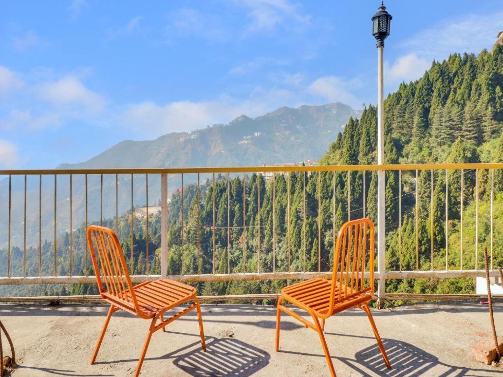 Hotel Jaiswal Estate Массури Экстерьер фото